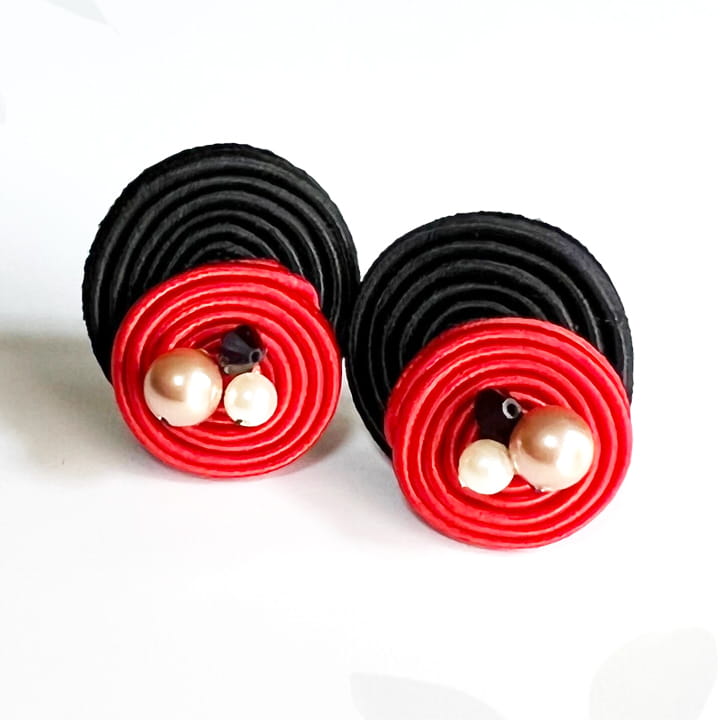 イヤリング｜ソウタシエ｜黒｜赤｜atelier KAZUMI｜アトリエカズミ