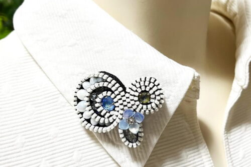 ブローチ|ジッパー|白と黒|ブルーとピンク|atelierKAZUMI|アトリエカズミ